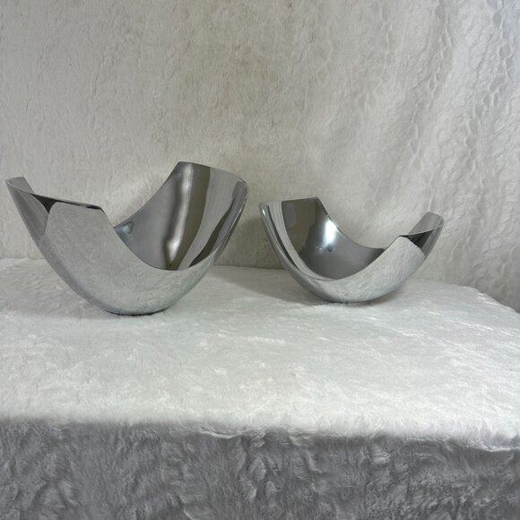 Set Of 2 Modern Silver Aluminum Modern Sculpture Centerpiece bowls Reflective - Picture 3 of 11